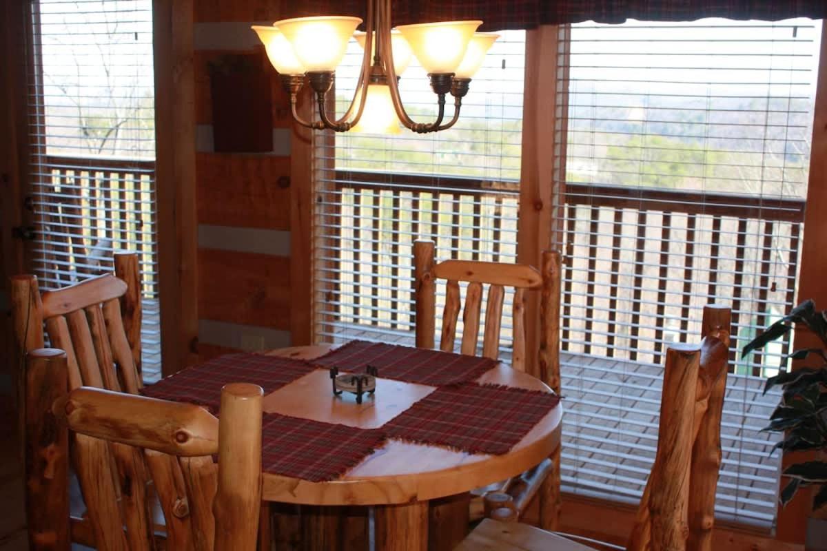 View! Private! Hot Tub,Pool Table,Fireplace,Relax! Sevierville Extérieur photo